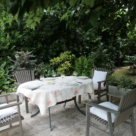 Bed & Breakfast Pietrasanta - Versilia - Arzilla Garden Con Piscina Tonfano