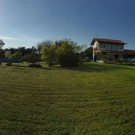 Bed & Breakfast Pietrasanta - Versilia - Arzilla Garden Con Piscina