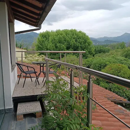 Pietrasanta - Versilia - Arzilla Garden Con Piscina *